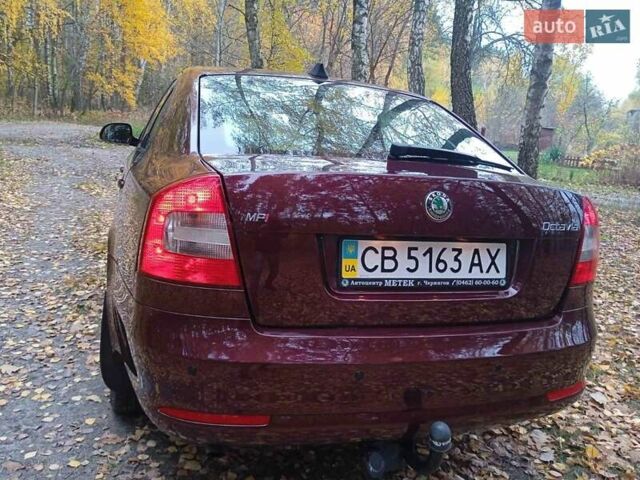 Красный Шкода Октавия, объемом двигателя 1.6 л и пробегом 156 тыс. км за 9500 $, фото 5 на Automoto.ua