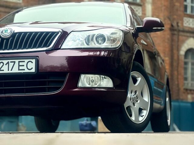 Червоний Шкода Октавія, об'ємом двигуна 1.8 л та пробігом 210 тис. км за 7900 $, фото 9 на Automoto.ua