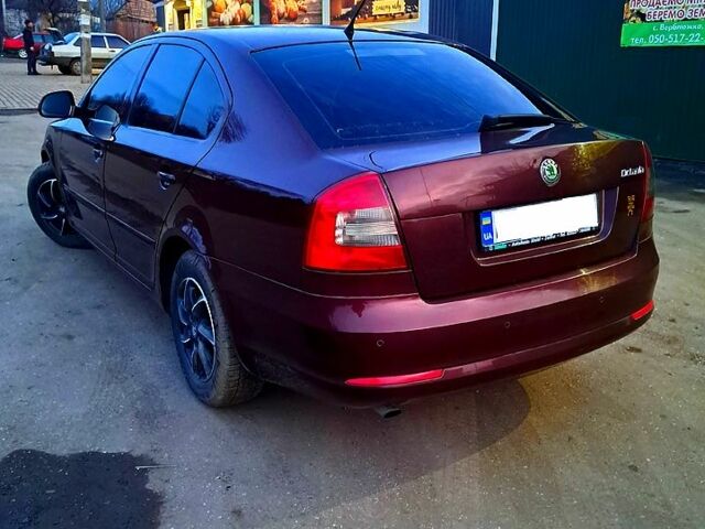 Червоний Шкода Октавія, об'ємом двигуна 12 л та пробігом 183 тис. км за 8000 $, фото 7 на Automoto.ua