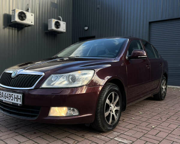Червоний Шкода Октавія, об'ємом двигуна 1.6 л та пробігом 229 тис. км за 8200 $, фото 1 на Automoto.ua