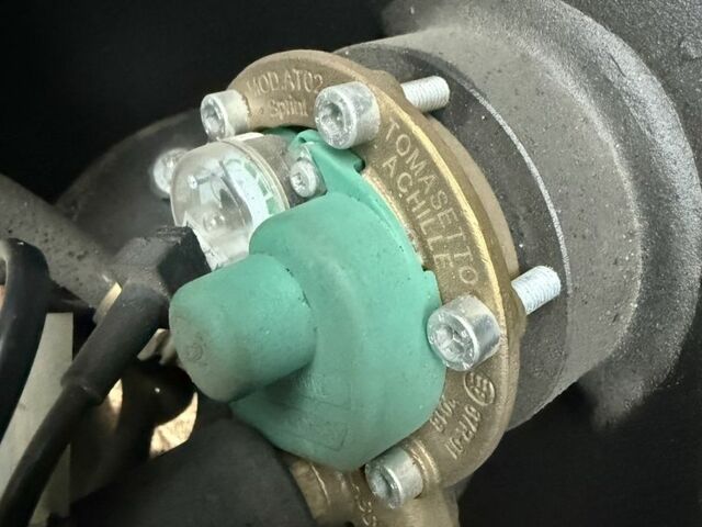 Красный Шкода Октавия, объемом двигателя 1.8 л и пробегом 173 тыс. км за 2500 $, фото 5 на Automoto.ua