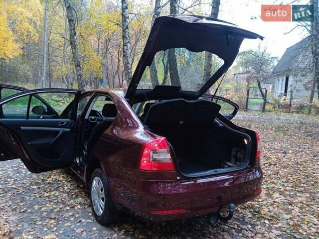 Красный Шкода Октавия, объемом двигателя 1.6 л и пробегом 156 тыс. км за 9500 $, фото 19 на Automoto.ua