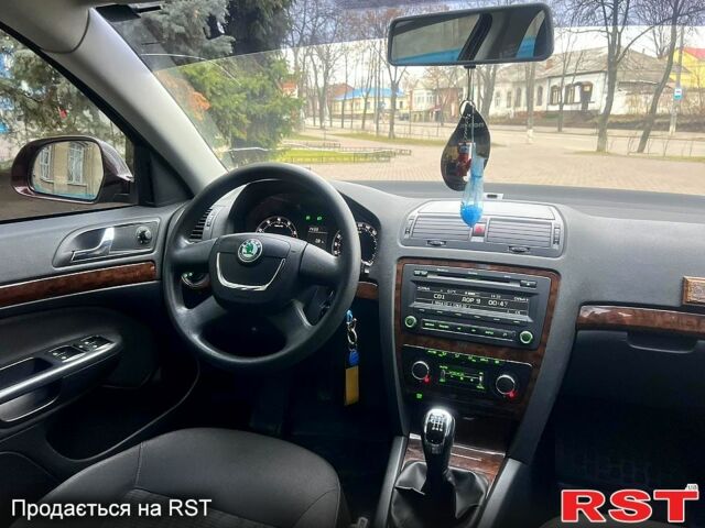 Червоний Шкода Октавія, об'ємом двигуна 1.8 л та пробігом 210 тис. км за 7900 $, фото 6 на Automoto.ua