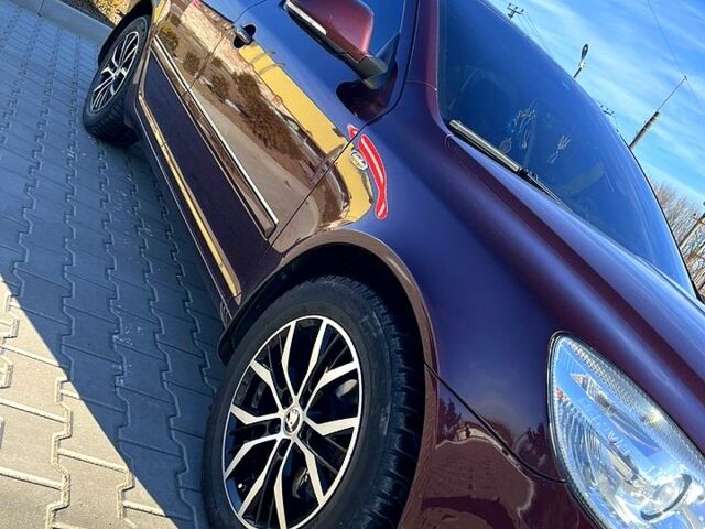 Червоний Шкода Октавія, об'ємом двигуна 1.8 л та пробігом 256 тис. км за 9500 $, фото 7 на Automoto.ua