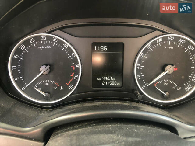 Червоний Шкода Октавія, об'ємом двигуна 1.6 л та пробігом 241 тис. км за 6799 $, фото 12 на Automoto.ua