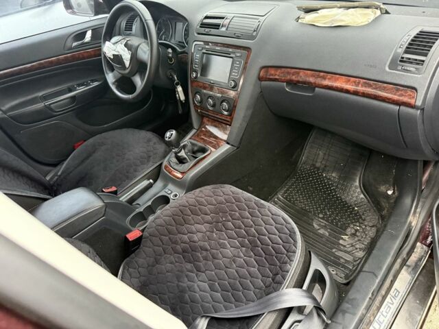 Красный Шкода Октавия, объемом двигателя 1.8 л и пробегом 173 тыс. км за 2500 $, фото 21 на Automoto.ua