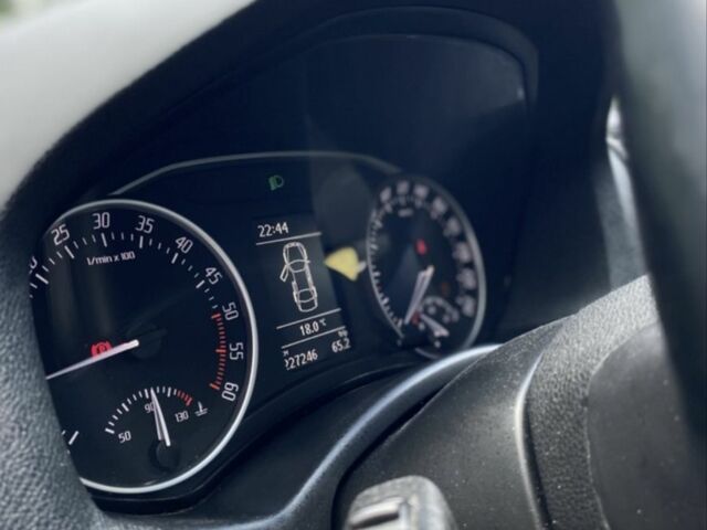 Красный Шкода Октавия, объемом двигателя 1.6 л и пробегом 226 тыс. км за 8100 $, фото 6 на Automoto.ua