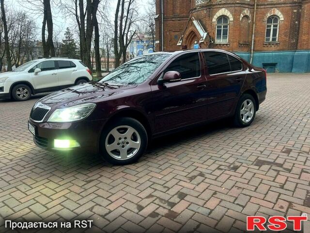 Червоний Шкода Октавія, об'ємом двигуна 1.8 л та пробігом 210 тис. км за 7900 $, фото 2 на Automoto.ua