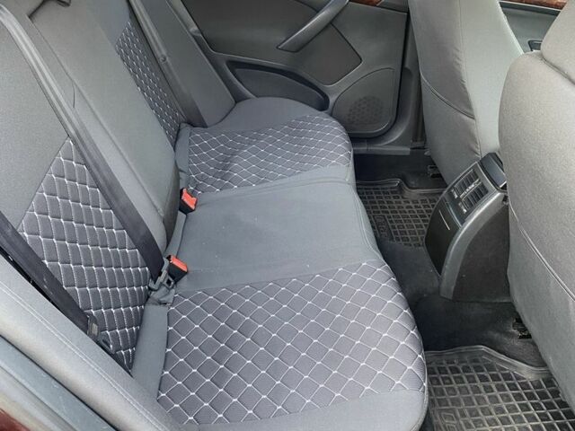 Красный Шкода Октавия, объемом двигателя 1.8 л и пробегом 248 тыс. км за 8200 $, фото 6 на Automoto.ua