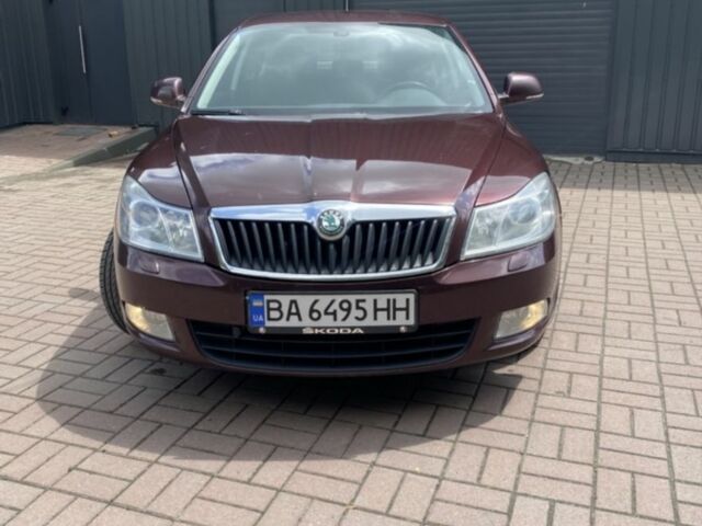 Красный Шкода Октавия, объемом двигателя 1.6 л и пробегом 226 тыс. км за 8100 $, фото 1 на Automoto.ua