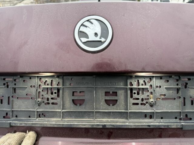 Красный Шкода Октавия, объемом двигателя 1.8 л и пробегом 173 тыс. км за 2500 $, фото 13 на Automoto.ua