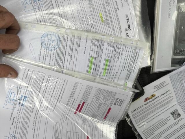 Красный Шкода Октавия, объемом двигателя 1.8 л и пробегом 173 тыс. км за 2500 $, фото 23 на Automoto.ua