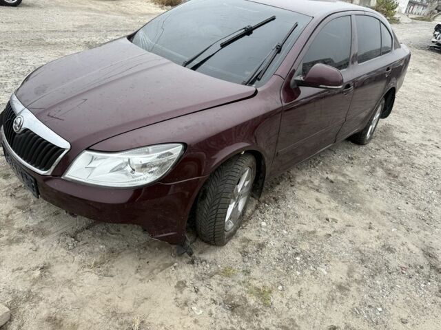 Красный Шкода Октавия, объемом двигателя 1.8 л и пробегом 173 тыс. км за 2500 $, фото 3 на Automoto.ua