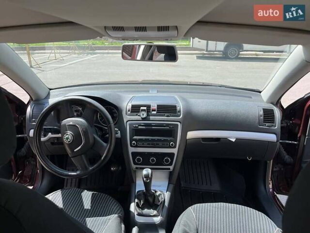 Красный Шкода Октавия, объемом двигателя 1.6 л и пробегом 237 тыс. км за 8500 $, фото 13 на Automoto.ua