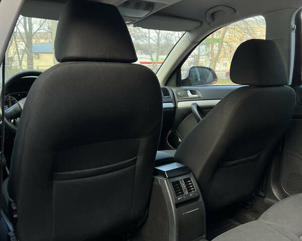 Червоний Шкода Октавія, об'ємом двигуна 1.6 л та пробігом 229 тис. км за 8200 $, фото 9 на Automoto.ua