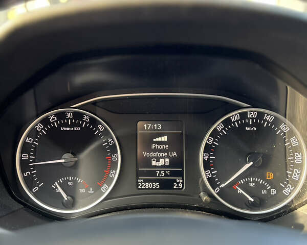 Червоний Шкода Октавія, об'ємом двигуна 1.6 л та пробігом 229 тис. км за 8200 $, фото 10 на Automoto.ua