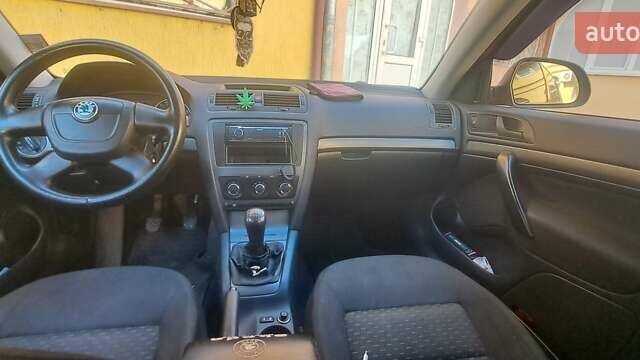 Червоний Шкода Октавія, об'ємом двигуна 1.2 л та пробігом 245 тис. км за 6000 $, фото 10 на Automoto.ua