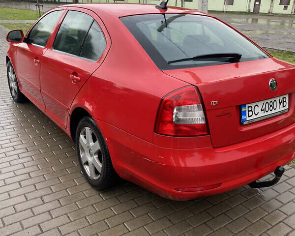 Червоний Шкода Октавія, об'ємом двигуна 1.6 л та пробігом 302 тис. км за 7000 $, фото 4 на Automoto.ua