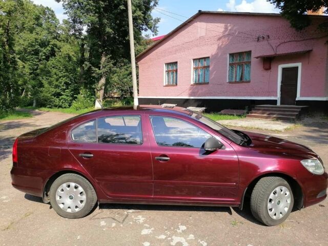 Червоний Шкода Октавія, об'ємом двигуна 1.2 л та пробігом 350 тис. км за 5000 $, фото 2 на Automoto.ua
