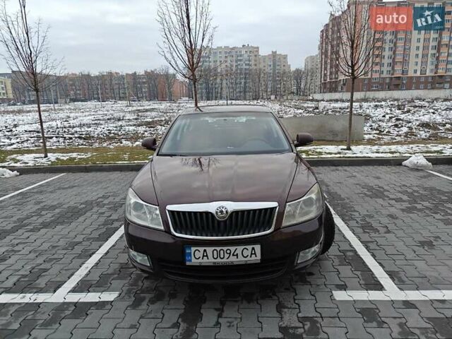 Красный Шкода Октавия, объемом двигателя 1.8 л и пробегом 170 тыс. км за 8000 $, фото 1 на Automoto.ua