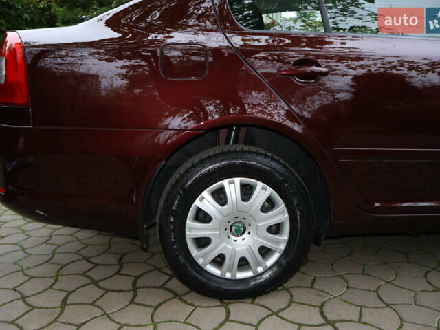Красный Шкода Октавия, объемом двигателя 1.8 л и пробегом 40 тыс. км за 9600 $, фото 44 на Automoto.ua