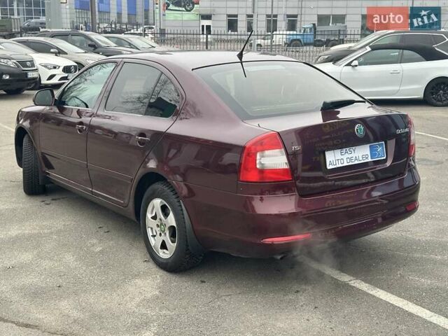 Красный Шкода Октавия, объемом двигателя 1.8 л и пробегом 168 тыс. км за 7490 $, фото 6 на Automoto.ua