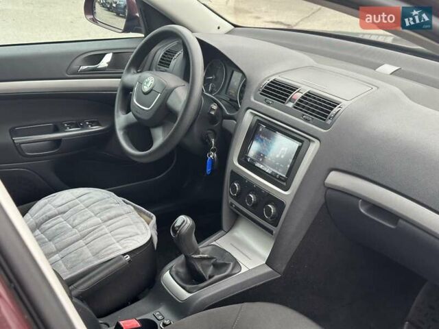 Красный Шкода Октавия, объемом двигателя 1.8 л и пробегом 168 тыс. км за 7490 $, фото 23 на Automoto.ua