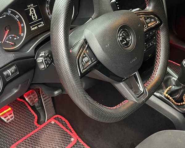 Червоний Шкода Октавія, об'ємом двигуна 1.98 л та пробігом 208 тис. км за 10500 $, фото 12 на Automoto.ua