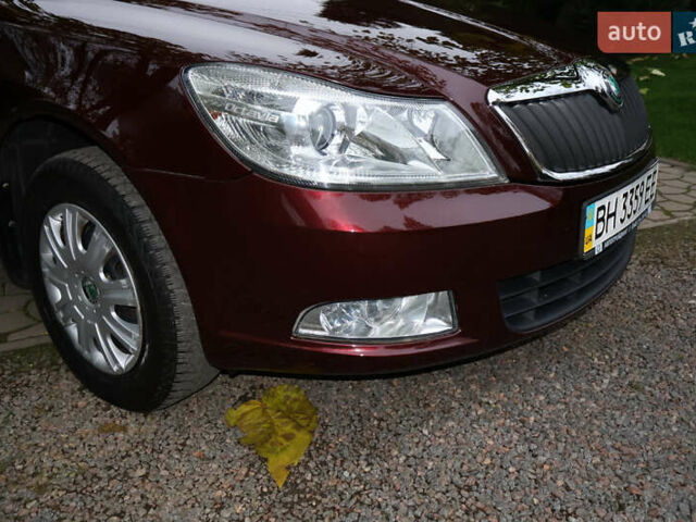 Красный Шкода Октавия, объемом двигателя 1.8 л и пробегом 40 тыс. км за 9600 $, фото 27 на Automoto.ua