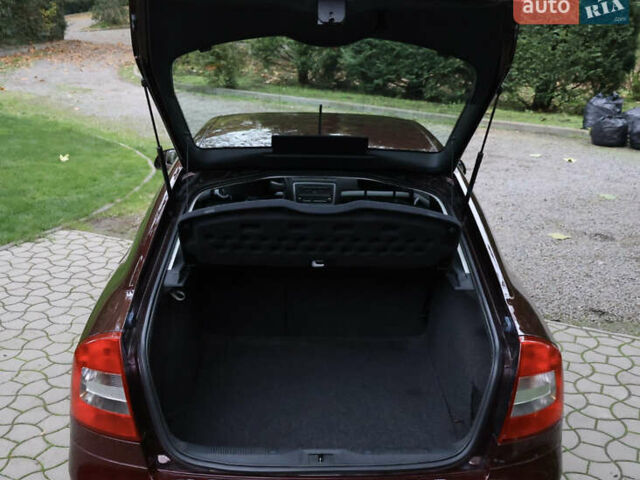 Красный Шкода Октавия, объемом двигателя 1.8 л и пробегом 40 тыс. км за 9600 $, фото 28 на Automoto.ua