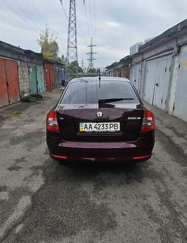 Червоний Шкода Октавія, об'ємом двигуна 1.8 л та пробігом 114 тис. км за 12000 $, фото 9 на Automoto.ua