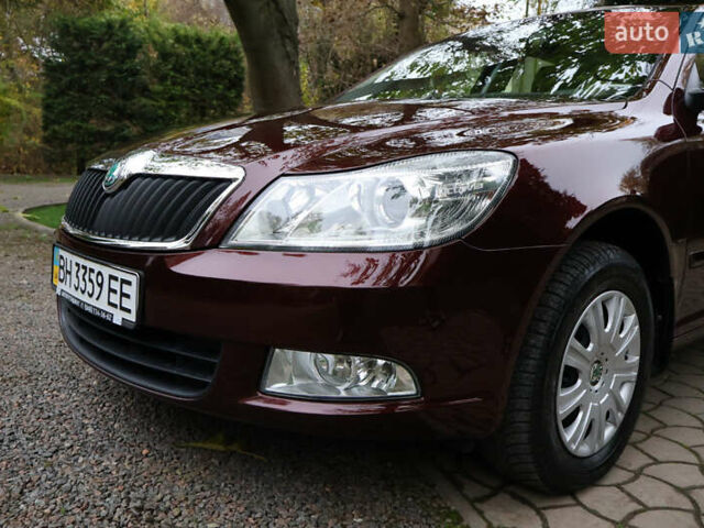 Красный Шкода Октавия, объемом двигателя 1.8 л и пробегом 40 тыс. км за 9600 $, фото 24 на Automoto.ua