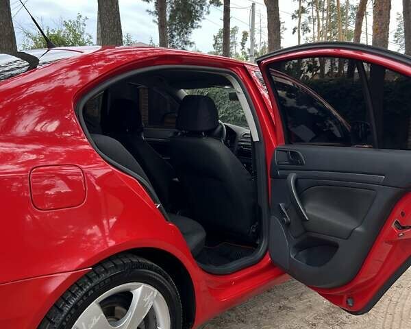 Красный Шкода Октавия, объемом двигателя 1.6 л и пробегом 309 тыс. км за 6900 $, фото 1 на Automoto.ua