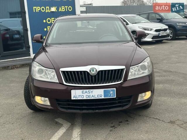 Красный Шкода Октавия, объемом двигателя 1.8 л и пробегом 168 тыс. км за 7490 $, фото 2 на Automoto.ua