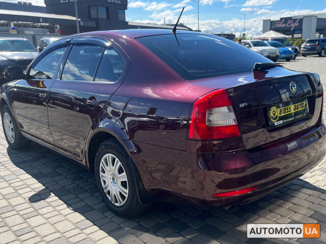 Червоний Шкода Октавія, об'ємом двигуна 1.6 л та пробігом 133 тис. км за 8600 $, фото 4 на Automoto.ua