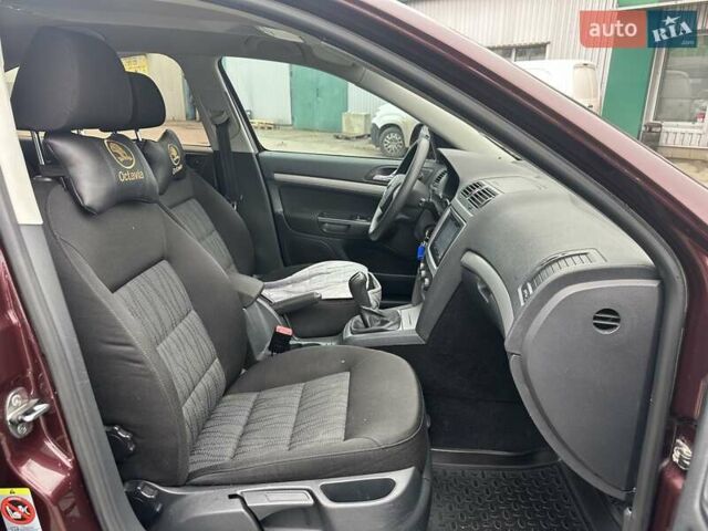 Красный Шкода Октавия, объемом двигателя 1.8 л и пробегом 168 тыс. км за 7490 $, фото 24 на Automoto.ua