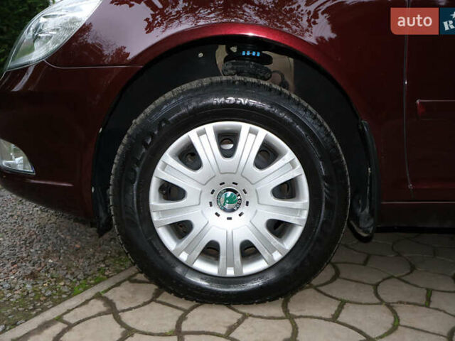 Красный Шкода Октавия, объемом двигателя 1.8 л и пробегом 40 тыс. км за 9600 $, фото 43 на Automoto.ua