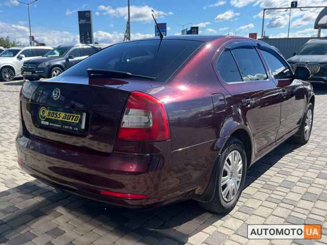 Червоний Шкода Октавія, об'ємом двигуна 1.6 л та пробігом 133 тис. км за 8600 $, фото 6 на Automoto.ua