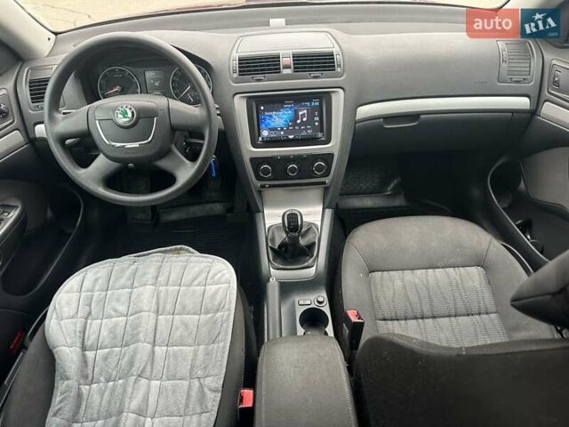 Красный Шкода Октавия, объемом двигателя 1.8 л и пробегом 168 тыс. км за 7490 $, фото 26 на Automoto.ua