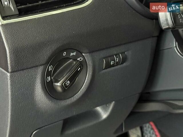 Красный Шкода Октавия, объемом двигателя 1.4 л и пробегом 159 тыс. км за 10440 $, фото 10 на Automoto.ua