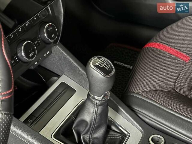 Красный Шкода Октавия, объемом двигателя 1.4 л и пробегом 159 тыс. км за 10440 $, фото 11 на Automoto.ua