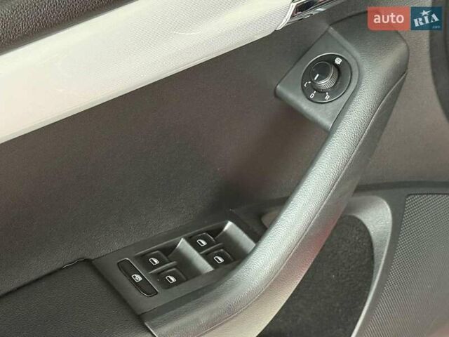 Красный Шкода Октавия, объемом двигателя 1.4 л и пробегом 159 тыс. км за 10440 $, фото 9 на Automoto.ua