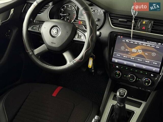 Красный Шкода Октавия, объемом двигателя 1.4 л и пробегом 159 тыс. км за 10440 $, фото 19 на Automoto.ua