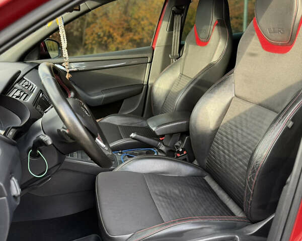 Шкода Октавія 2014 у Іршава на Automoto.ua Червоний Шкода Октавія, об'ємом двигуна 2 л та пробігом 203 тис. км за 13500 $, фото 40 на Automoto.ua