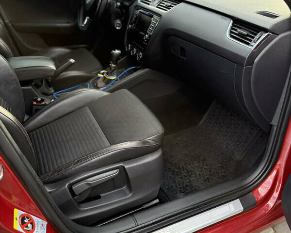 Шкода Октавія 2014 у Іршава на Automoto.ua Червоний Шкода Октавія, об'ємом двигуна 2 л та пробігом 203 тис. км за 13500 $, фото 35 на Automoto.ua