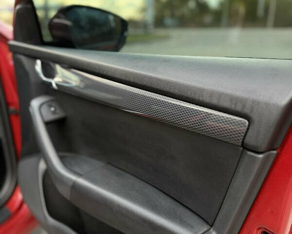 Шкода Октавія 2014 у Іршава на Automoto.ua Червоний Шкода Октавія, об'ємом двигуна 2 л та пробігом 203 тис. км за 13500 $, фото 29 на Automoto.ua