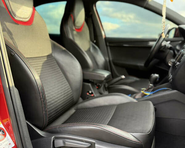 Шкода Октавія 2014 у Іршава на Automoto.ua Червоний Шкода Октавія, об'ємом двигуна 2 л та пробігом 203 тис. км за 13500 $, фото 37 на Automoto.ua