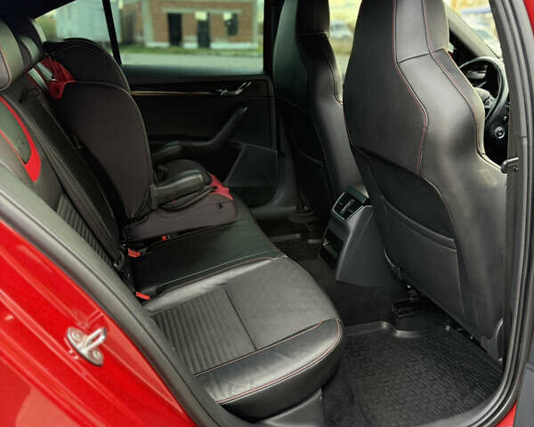 Шкода Октавія 2014 у Іршава на Automoto.ua Червоний Шкода Октавія, об'ємом двигуна 2 л та пробігом 203 тис. км за 13500 $, фото 31 на Automoto.ua