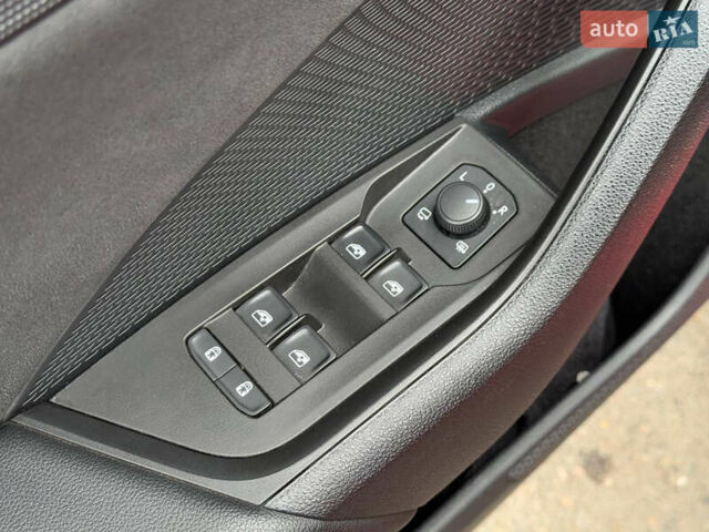 Красный Шкода Октавия, объемом двигателя 1.97 л и пробегом 140 тыс. км за 29999 $, фото 10 на Automoto.ua