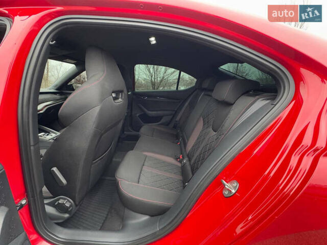 Красный Шкода Октавия, объемом двигателя 1.97 л и пробегом 140 тыс. км за 29999 $, фото 13 на Automoto.ua